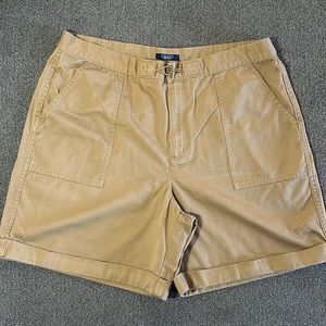 Chaps Womens Cuffed Shorts.